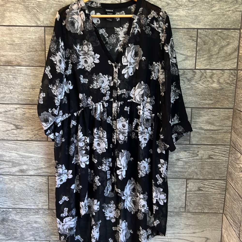 Torrid Women’s Sheer Overshirt, Size 2X